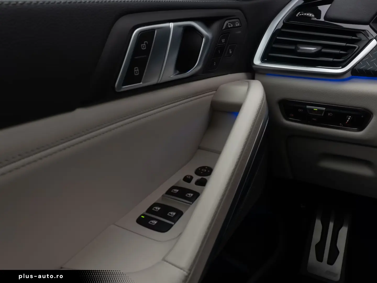 BMW X6 M50i Individual Panorama