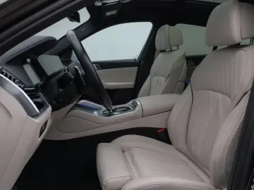 BMW X6 M50i Individual Panorama