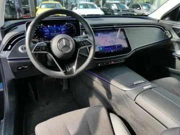 MERCEDES-BENZ E 200 Avantgarde