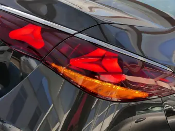 MERCEDES-BENZ E 200 Avantgarde