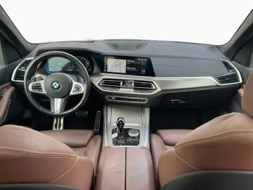 BMW X5 xDr30d MSpo SoftClose DisplayKey DAProf HUD Panoramic