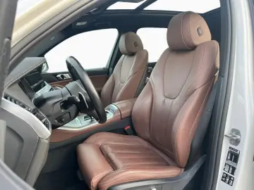 BMW X5 xDr30d MSpo SoftClose DisplayKey DAProf HUD Panoramic