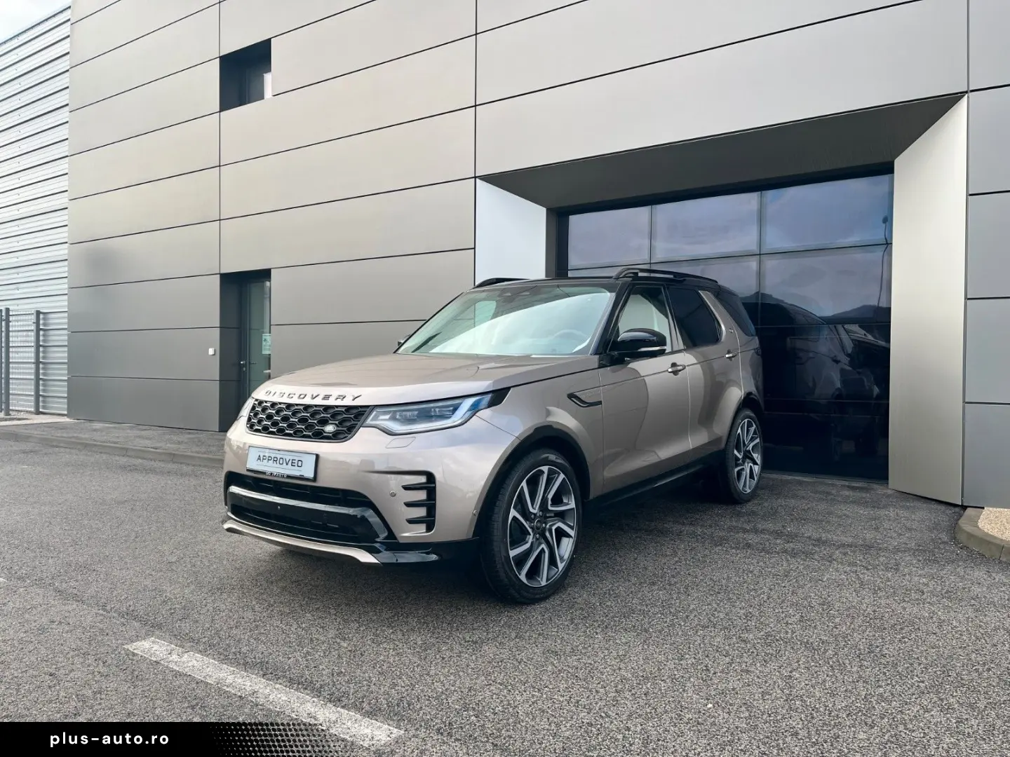 LAND ROVER Discovery 5 Dynamic SE D250 AWD