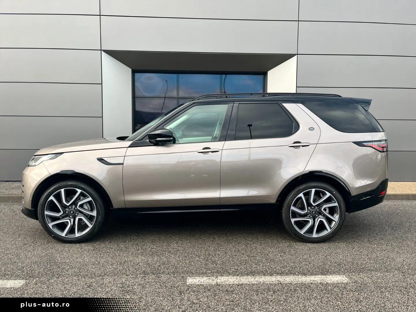 LAND ROVER Discovery 5 Dynamic SE D250 AWD