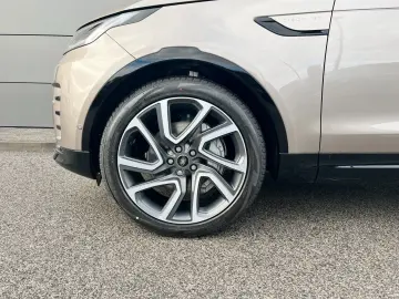 LAND ROVER Discovery 5 Dynamic SE D250 AWD