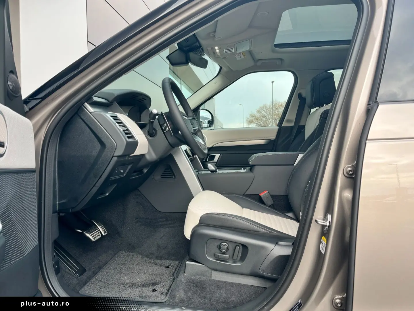 LAND ROVER Discovery 5 Dynamic SE D250 AWD