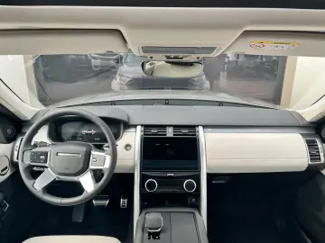 LAND ROVER Discovery 5 Dynamic SE D250 AWD