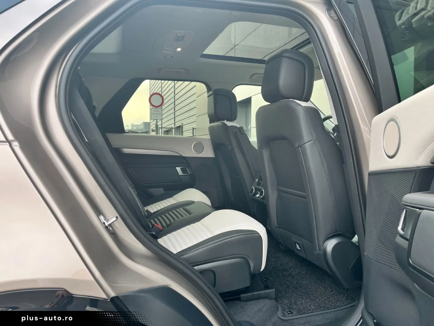 LAND ROVER Discovery 5 Dynamic SE D250 AWD