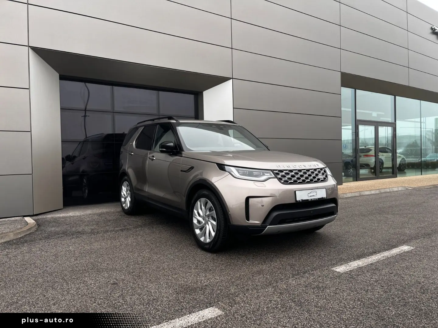 LAND ROVER Discovery 5 S D250 AWD