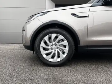 LAND ROVER Discovery 5 S D250 AWD