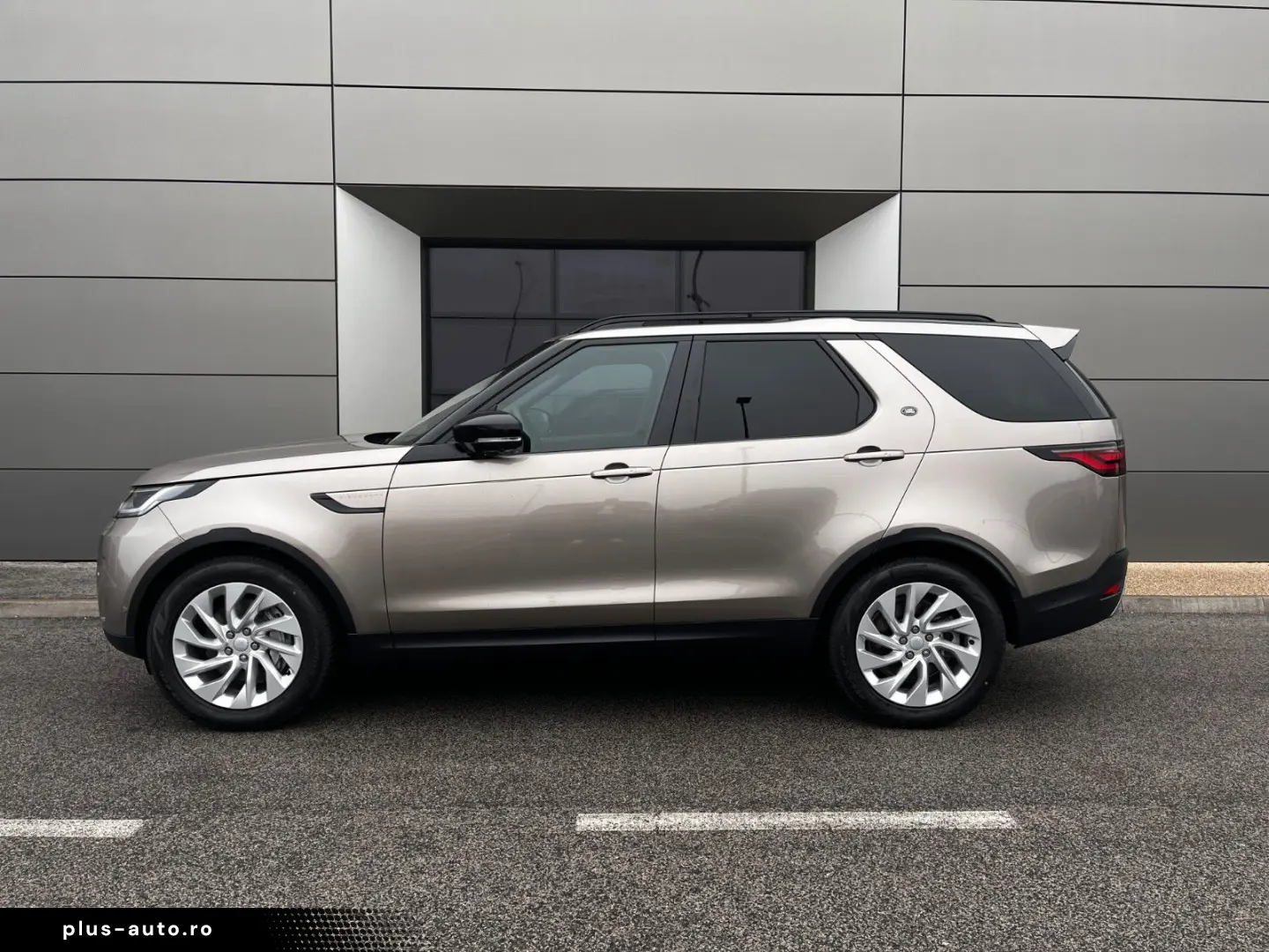 LAND ROVER Discovery 5 S D250 AWD