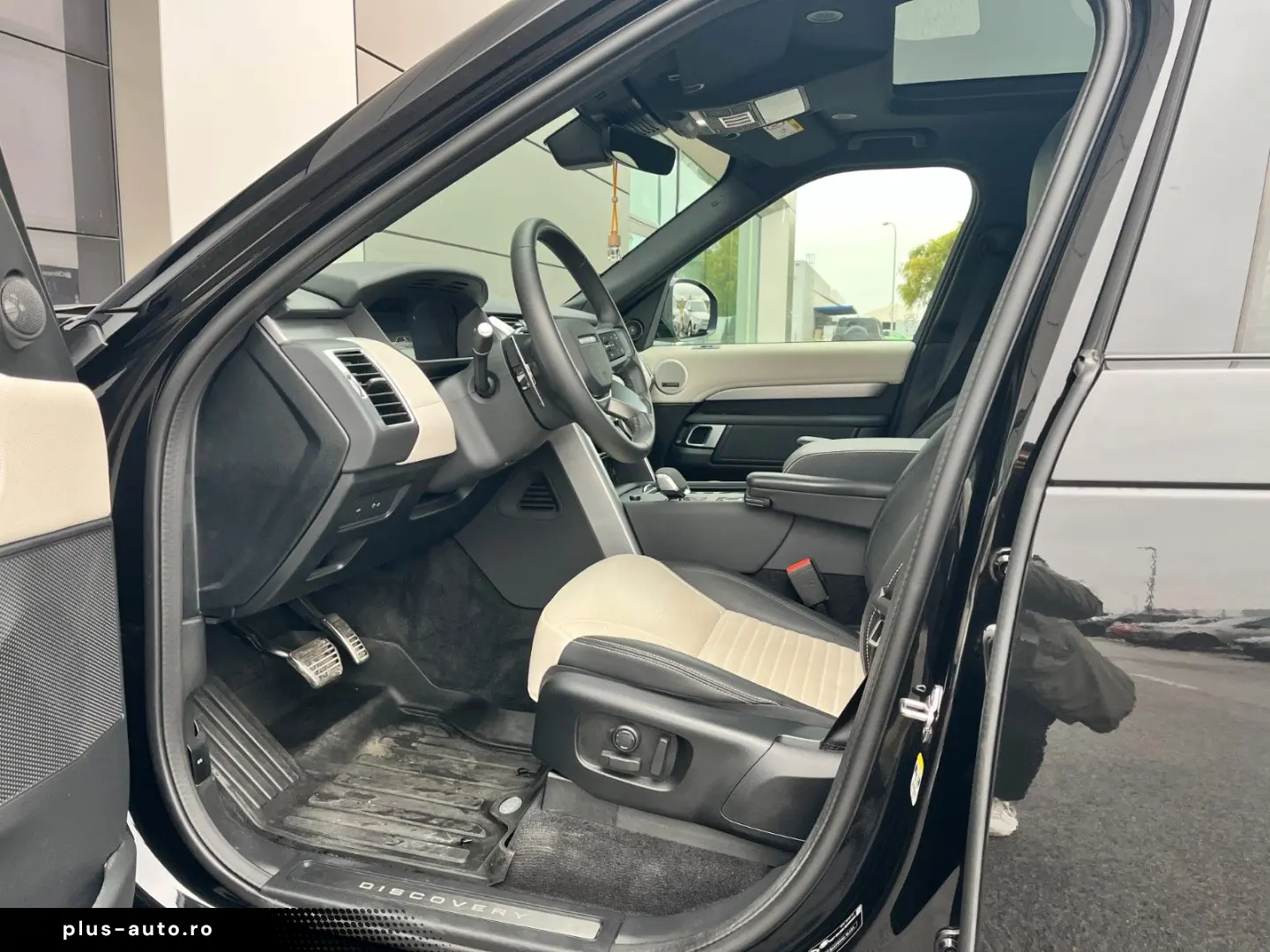 LAND ROVER Discovery 5 Dynamic SE D250 AWD
