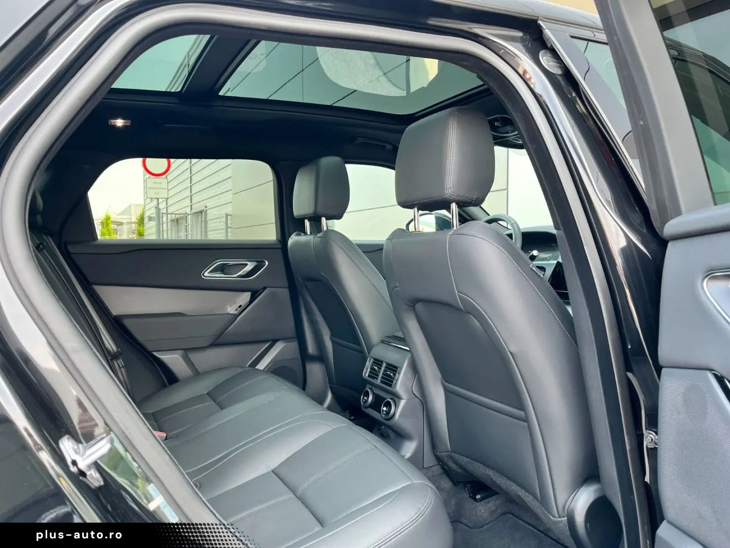 LAND ROVER Range Rover Velar 3.0 D300 DYNAMIC SE AWD