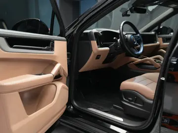 PORSCHE Cayenne Coupe S