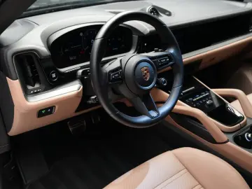 PORSCHE Cayenne Coupe S