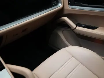 PORSCHE Cayenne Coupe S