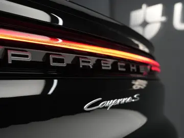 PORSCHE Cayenne Coupe S