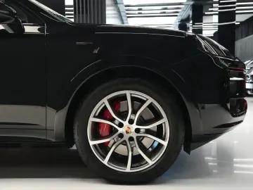 PORSCHE Cayenne Coupe S