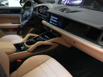 PORSCHE Cayenne Coupe S
