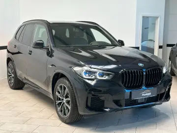 BMW X5 xDrive45e M-SPORT Navi Leder LASER AHK 1.Hand