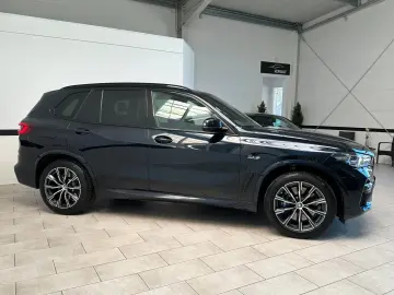 BMW X5 xDrive45e M-SPORT Navi Leder LASER AHK 1.Hand