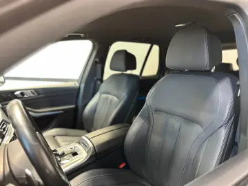 BMW X5 xDrive45e M-SPORT Navi Leder LASER AHK 1.Hand