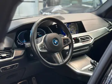 BMW X5 xDrive45e M-SPORT Navi Leder LASER AHK 1.Hand