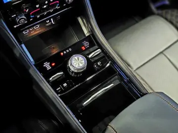 JEEP Grand Cherokee 5.7 V8 L Summit Reserve TV 6Sitze