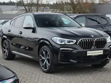 BMW X6 M50i