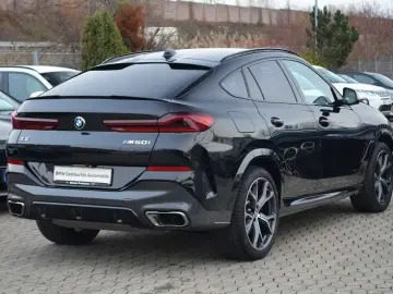 BMW X6 M50i