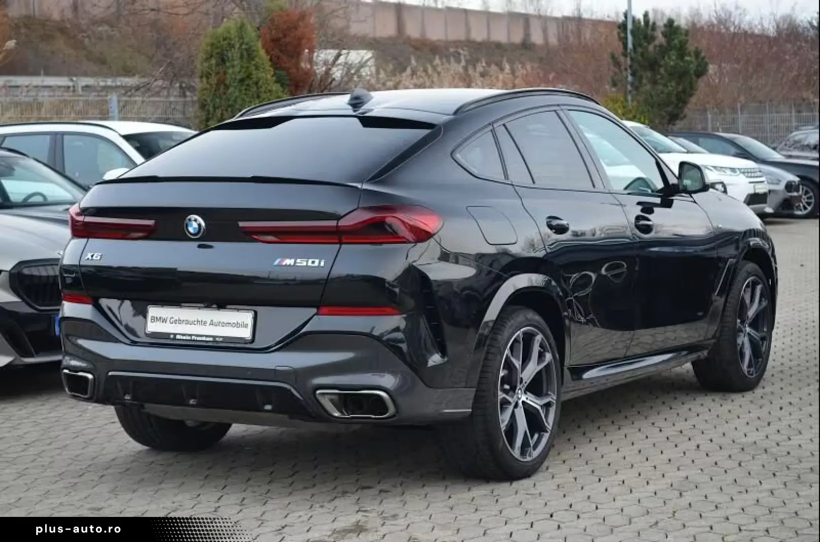 BMW X6 M50i