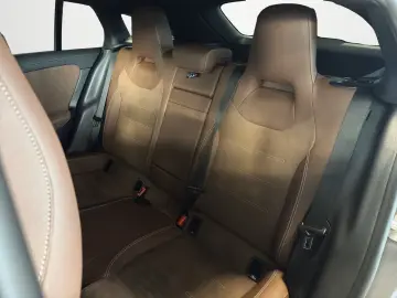 MERCEDES-BENZ CLA 200 9G AMG-LINE