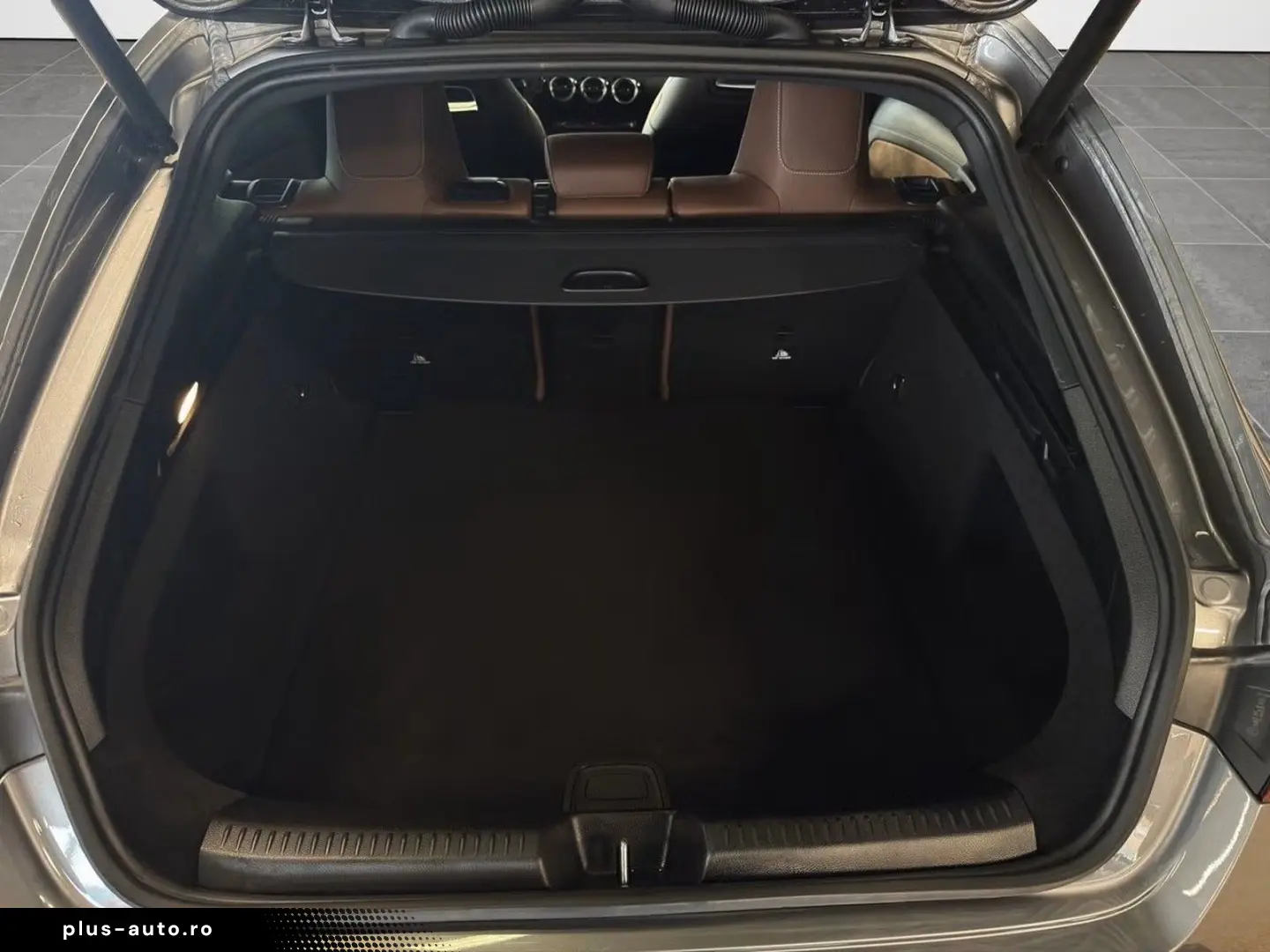 MERCEDES-BENZ CLA 200 9G AMG-LINE