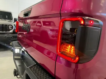 JEEP Gladiator Sport 3 6 4x4 Leder LED AHK Navi Pink