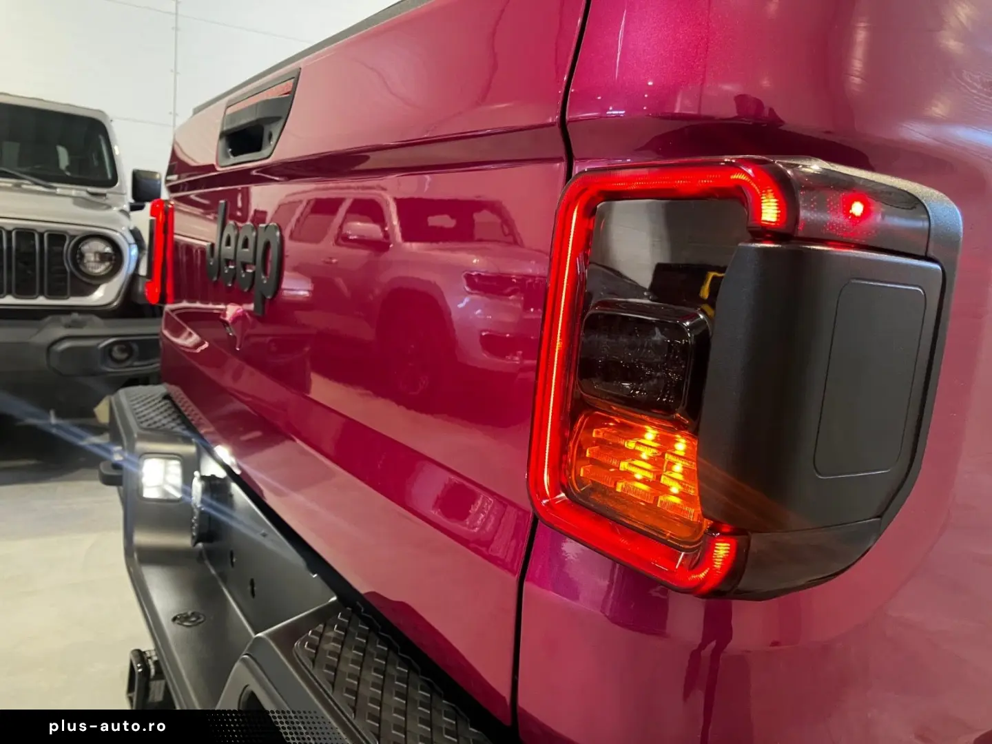 JEEP Gladiator Sport 3 6 4x4 Leder LED AHK Navi Pink