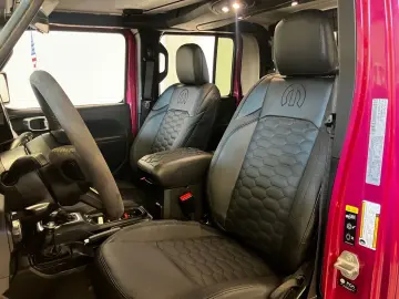 JEEP Gladiator Sport 3 6 4x4 Leder LED AHK Navi Pink