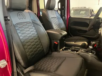 JEEP Gladiator Sport 3 6 4x4 Leder LED AHK Navi Pink