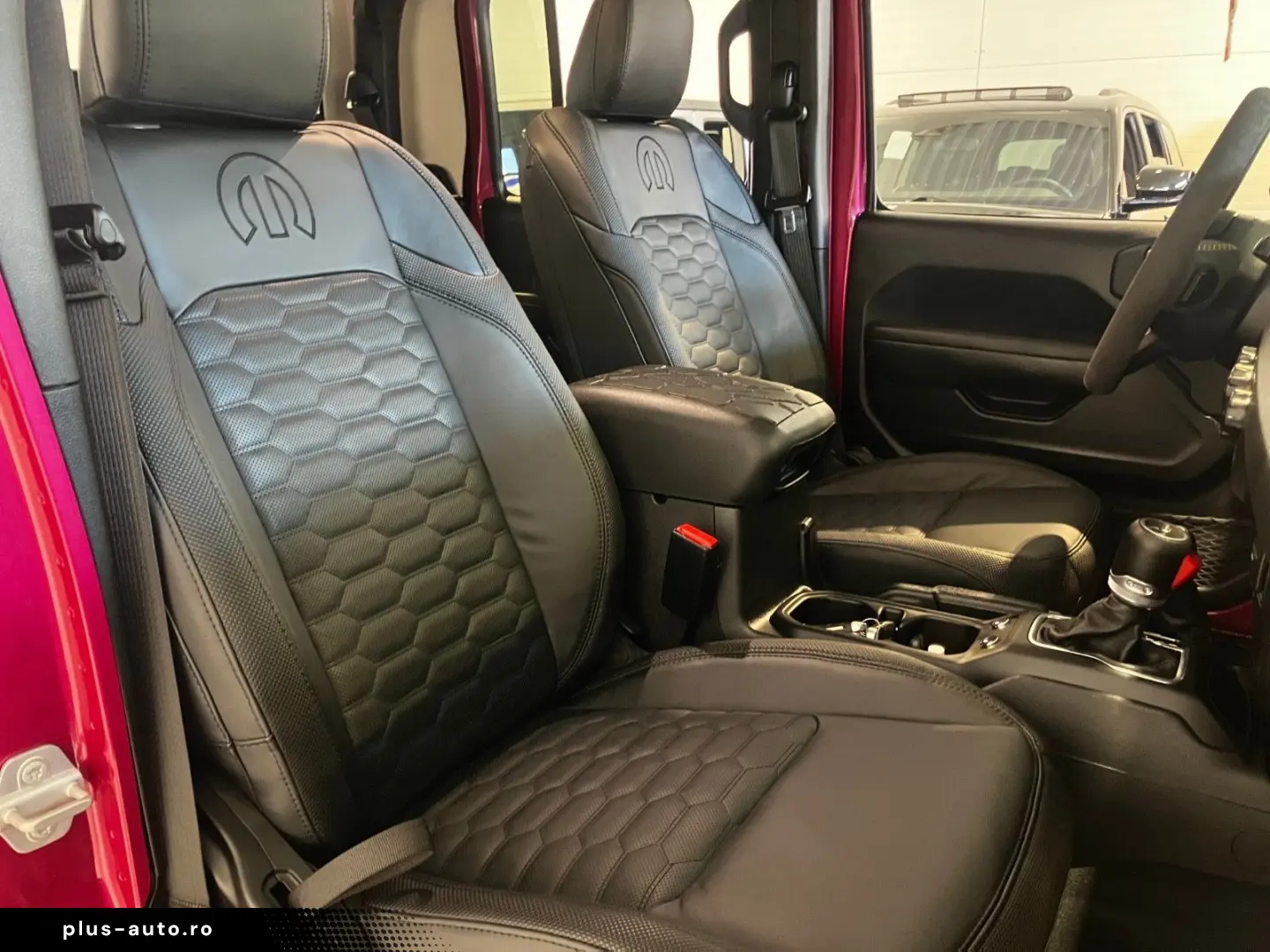 JEEP Gladiator Sport 3 6 4x4 Leder LED AHK Navi Pink
