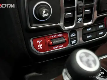 JEEP Wrangler Unlimited 4xe 380 Rubicon   Ferrari Lea