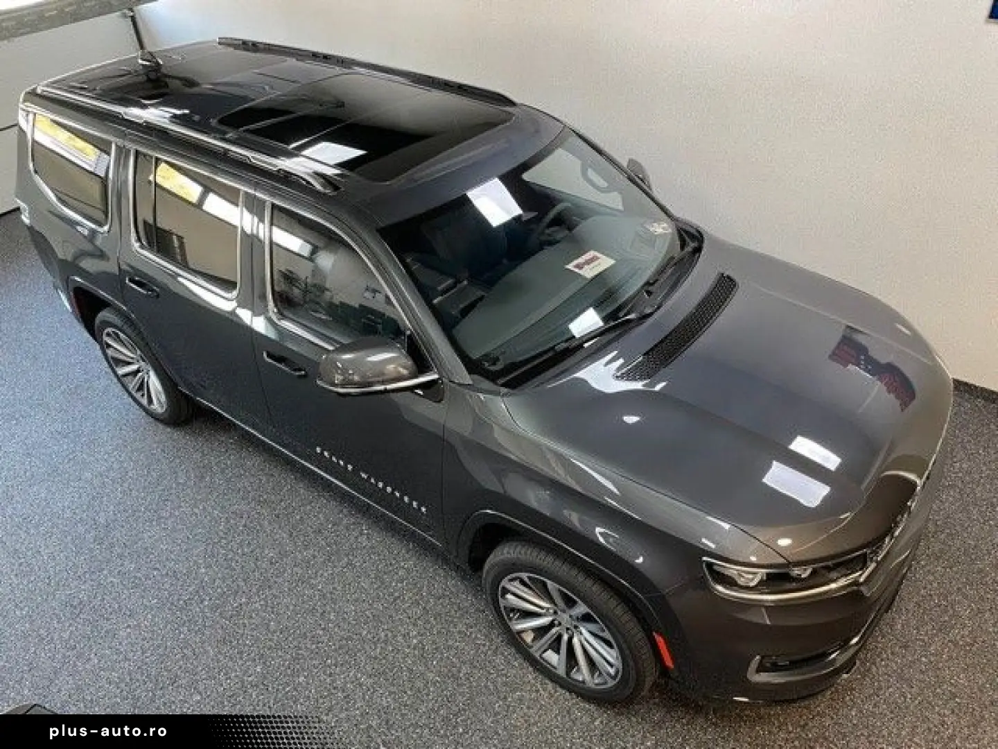JEEP GRAND WAGONEER 6.4L V-8 LPG  NIGHT VIEW 1. HAND