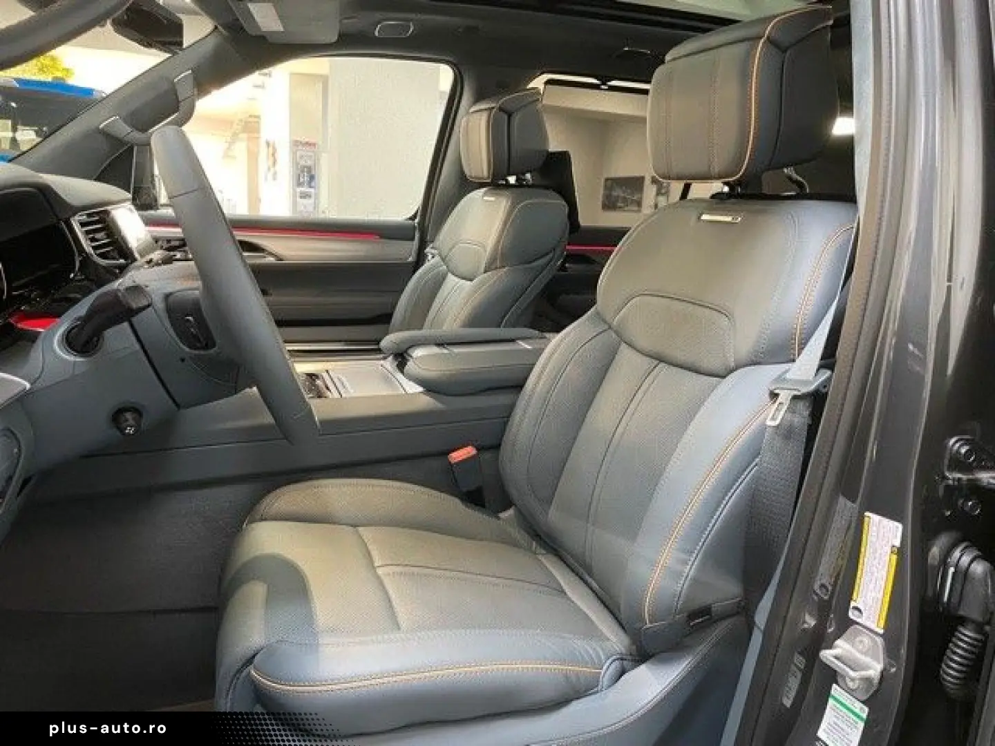 JEEP GRAND WAGONEER 6.4L V-8 LPG  NIGHT VIEW 1. HAND