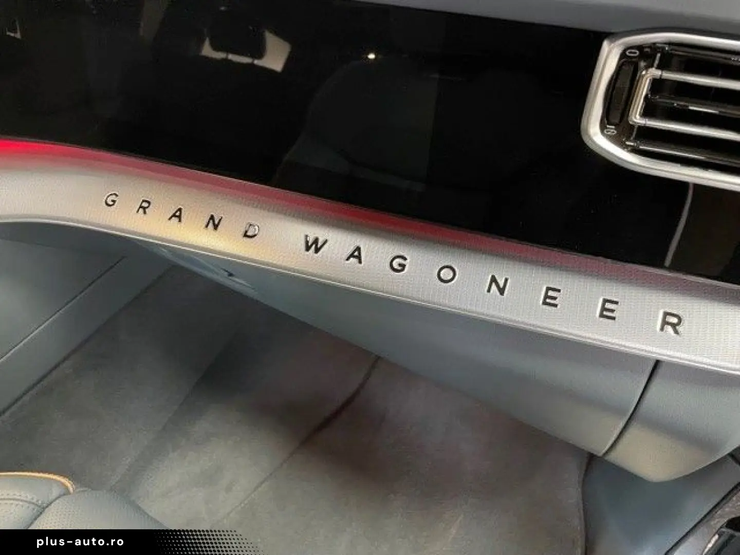 JEEP GRAND WAGONEER 6.4L V-8 LPG  NIGHT VIEW 1. HAND
