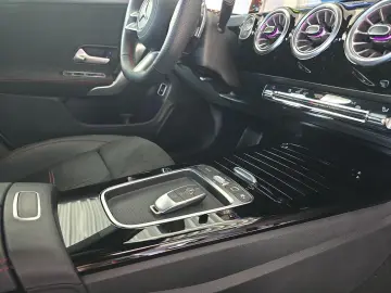 MERCEDES-BENZ CLA 200 - AMG
