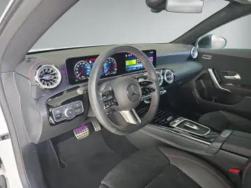 MERCEDES-BENZ CLA 200 - AMG