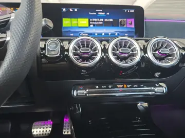 MERCEDES-BENZ CLA 200 - AMG