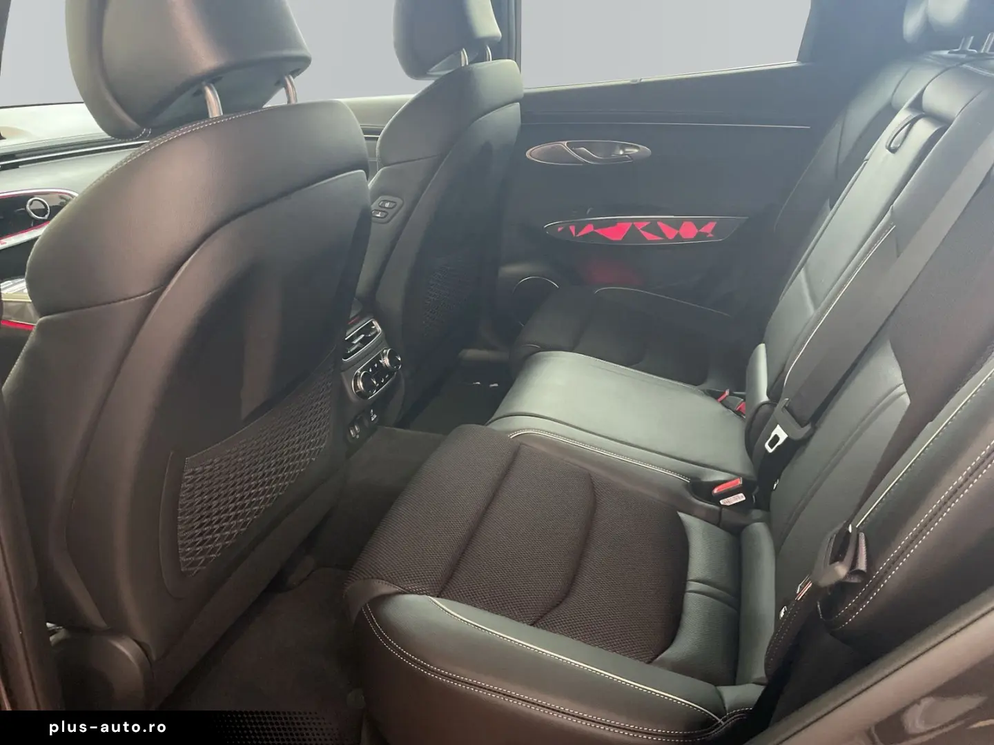 GENESIS GV70 2025 — imagine 9