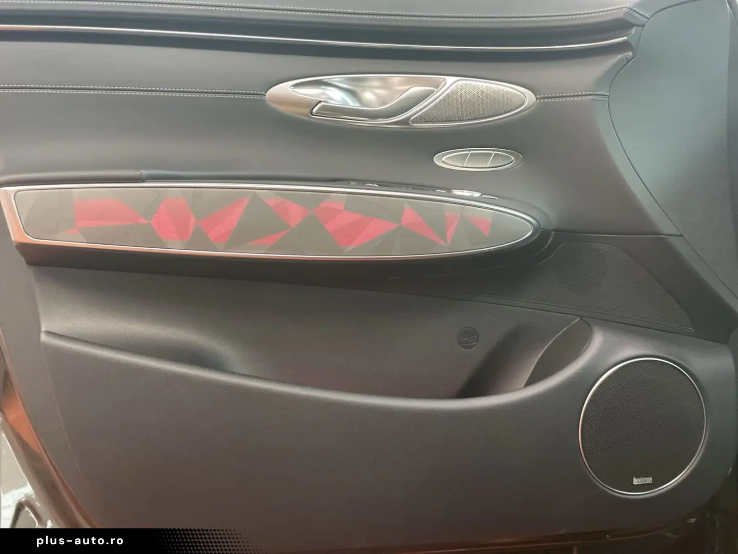 GENESIS GV70 2025 — imagine 18