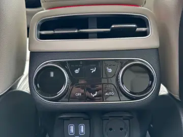 GENESIS GV70 Luxury 4WD