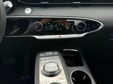 GENESIS GV70 Luxury 4WD