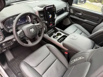 DODGE RAM 1500 Rebel  LPG-Gasanlage Panorama HUD